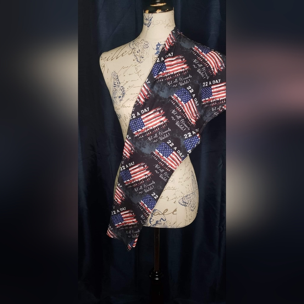 Black with American‎ Flags Military Support and Awareness "22 A Day" TC Leggings